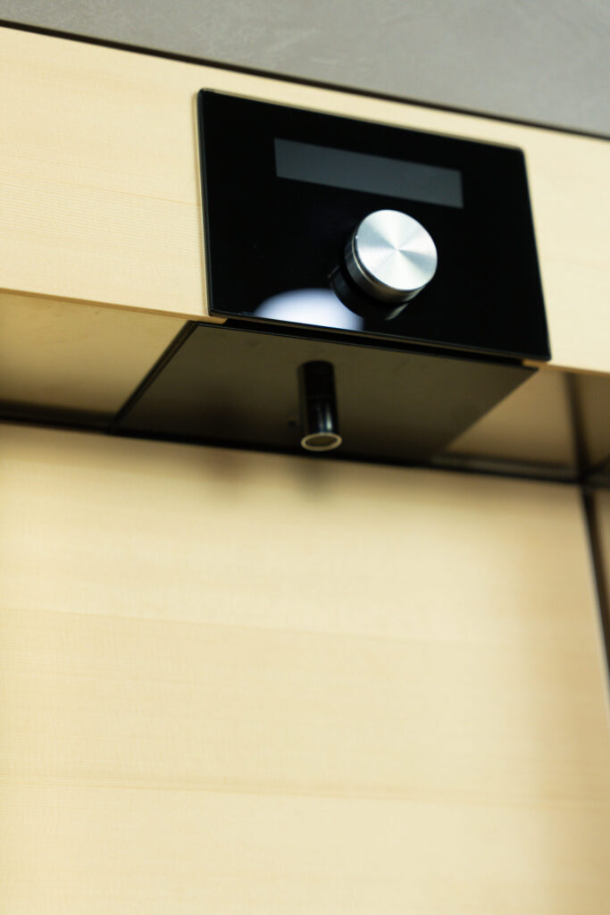 Cristalique-111 Cristalique Opera svg+xml;charset=utf