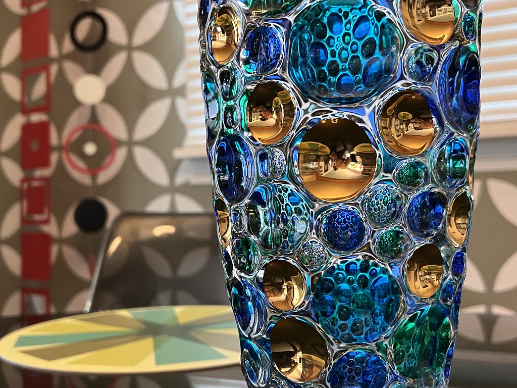 The Light of Venice in Unique Spaces: The Art of Blown Glass and the Venezia Collection
